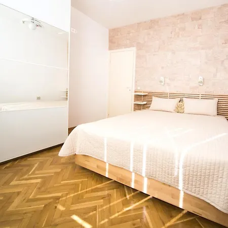 Demokratsia Bl 117 Apartamento *