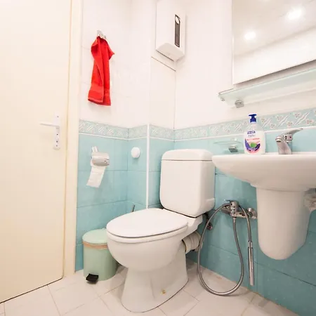 Demokratsia Bl 117 *