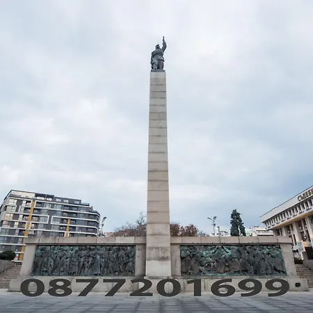 Demokratsia Bl 117 *