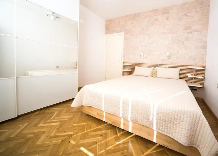 Demokratsia Bl 117 Apartament *