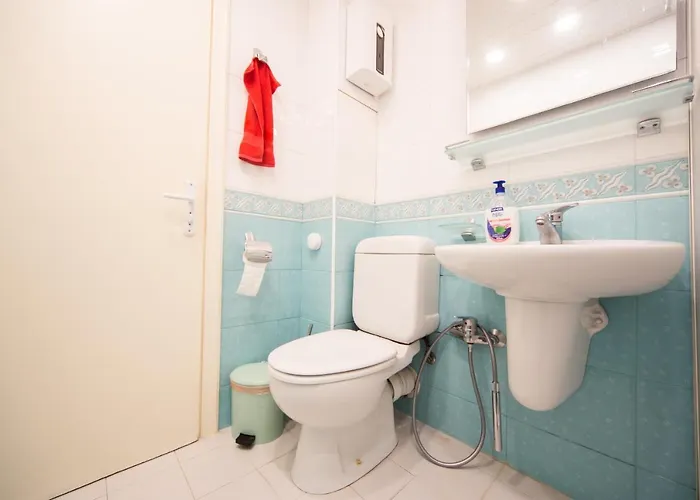 Demokratsia Bl 117 *